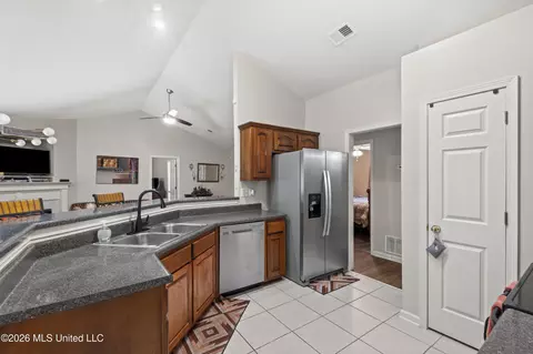 Other - 6140 E Sandbourne, Olive Branch, MS 38654 photo 1 of 6