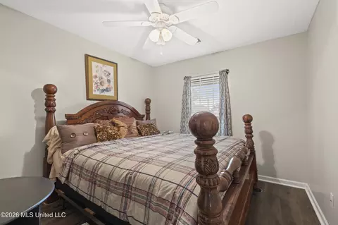 Bedroom - 6140 E Sandbourne, Olive Branch, MS 38654 photo 3 of 4