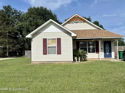 7517 Oak Cove Dr, Biloxi, MS 39532