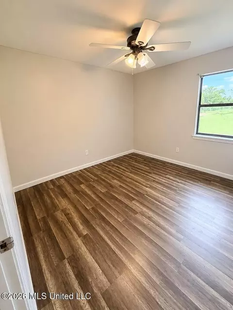 39 Leo Eaves Rd, Picayune, MS 39466 photo 9
