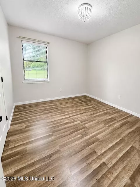 39 Leo Eaves Rd, Picayune, MS 39466 photo 7