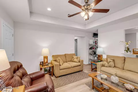 Living - 1084 Koloa Ct, Diamondhead, MS 39525 photo 3 of 3