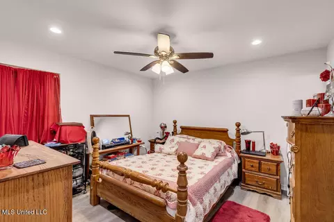 Bedroom - 1084 Koloa Ct, Diamondhead, MS 39525 photo 1 of 2