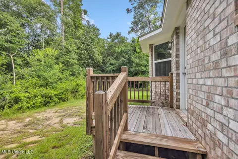 Exterior - 1084 Koloa Ct, Diamondhead, MS 39525 photo 2 of 4