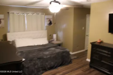 Bedroom - 8517 Greenfields Rd, Moss Point, MS 39562 photo 2 of 8