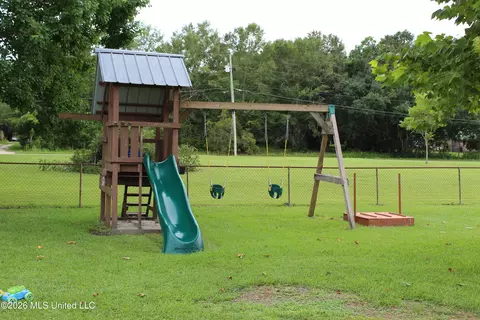 Exterior - 8517 Greenfields Rd, Moss Point, MS 39562 photo 10 of 17