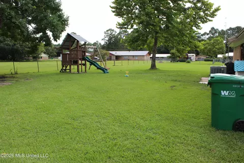 Exterior - 8517 Greenfields Rd, Moss Point, MS 39562 photo 11 of 17