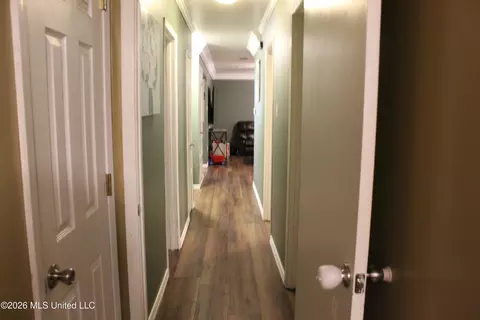 Entry Way - 8517 Greenfields Rd, Moss Point, MS 39562 photo 2 of 2