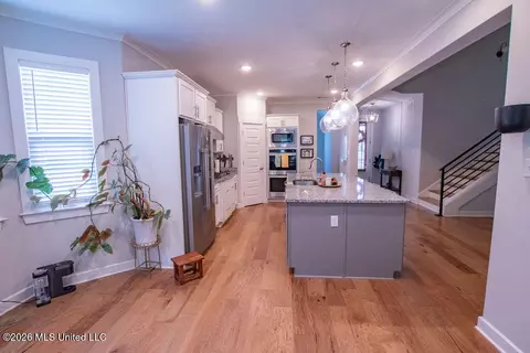 Entry Way - 433 Vicksburg Cv, Hernando, MS 38632 photo 4 of 5