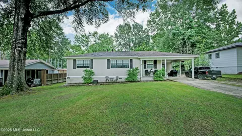 330 S Fox Hall Rd, Pearl, MS 39208 photo 2