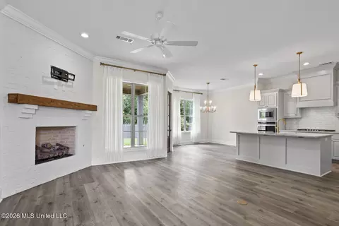 Living - 123 Freeland Ln, Clinton, MS 39056 photo 1 of 2