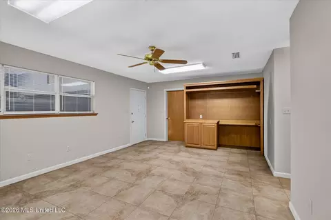 Living - 3618 Bellview Ave, Moss Point, MS 39563 photo 6 of 12