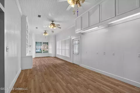 Living - 3618 Bellview Ave, Moss Point, MS 39563 photo 3 of 12