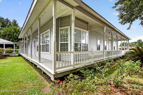 Exterior - 3618 Bellview Ave, Moss Point, MS 39563 photo 4 of 26
