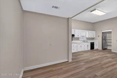 Entry Way - 3618 Bellview Ave, Moss Point, MS 39563 photo 5 of 8