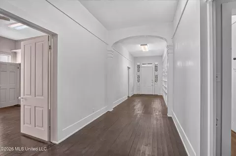 Entry Way - 3618 Bellview Ave, Moss Point, MS 39563 photo 3 of 8