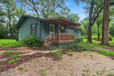 11043 Honey Dew Ln, Gulfport, MS 39503