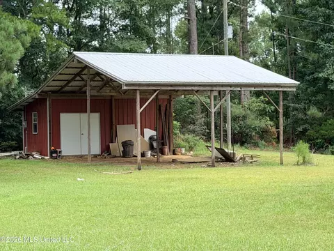 Exterior - 1117 NW Montgomery Ln, Wesson, MS 39191 photo 19 of 20