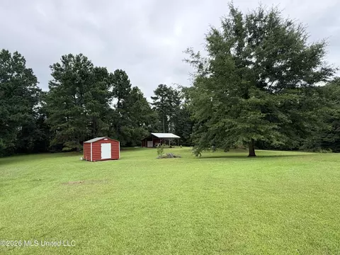 Exterior - 1117 NW Montgomery Ln, Wesson, MS 39191 photo 5 of 20