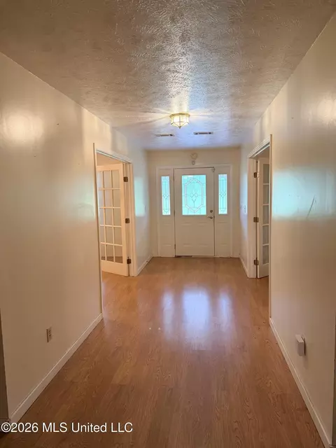 Entry Way - 1117 NW Montgomery Ln, Wesson, MS 39191 photo 1 of 4