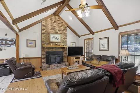 Living - 5121 Old Jackson Rd, Terry, MS 39170 photo 1 of 3