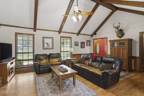 Living - 5121 Old Jackson Rd, Terry, MS 39170 photo 3 of 3