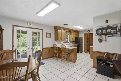 Dining - 5121 Old Jackson Rd, Terry, MS 39170 photo 2 of 2