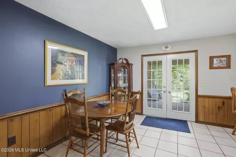 Dining - 5121 Old Jackson Rd, Terry, MS 39170 photo 1 of 2
