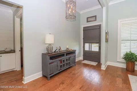 Entry Way - 170 Fallen Oak Dr, Brandon, MS 39047 photo 1 of 8