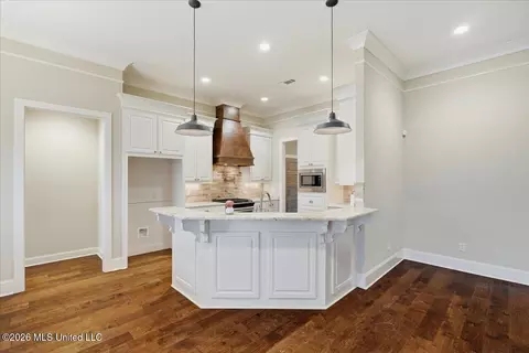 Kitchen - 221 Hidden Hills Pkwy, Brandon, MS 39047 photo 1 of 4