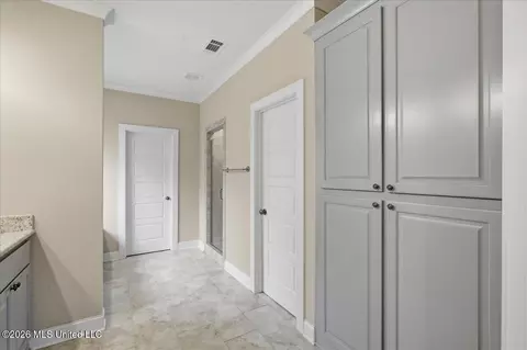 Entry Way - 221 Hidden Hills Pkwy, Brandon, MS 39047 photo 7 of 8