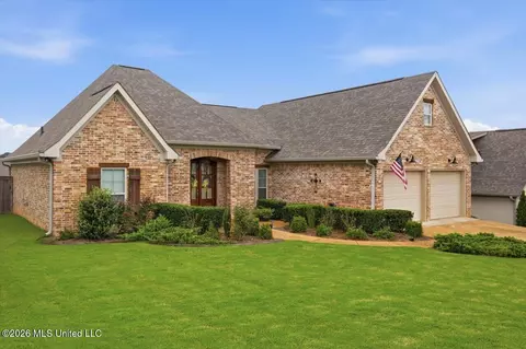 Exterior - 221 Hidden Hills Pkwy, Brandon, MS 39047 photo 3 of 15
