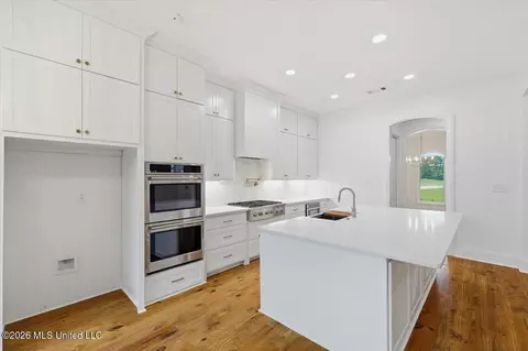 Kitchen - 116 Sky Meadow Rd, Flora, MS 39071 photo 2 of 3