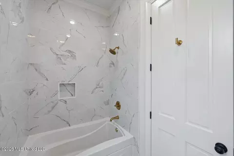 Bath - 116 Sky Meadow Rd, Flora, MS 39071 photo 5 of 8