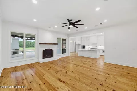 Living - 116 Sky Meadow Rd, Flora, MS 39071 photo 2 of 2