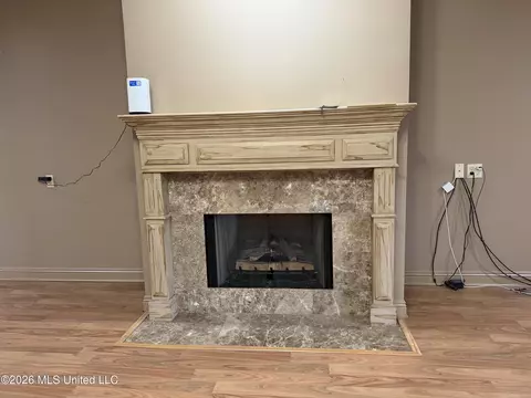 Living - 2104 Cheyenne Dr, Mccomb, MS 39648 photo 2 of 3