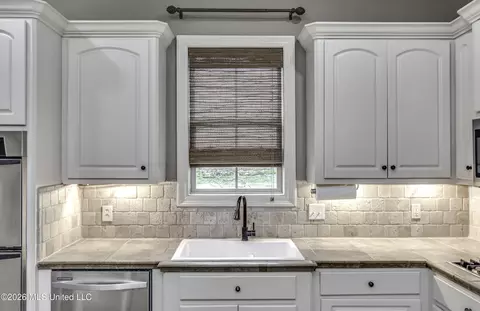 Kitchen - 116 Buckeye Dr, Madison, MS 39110 photo 6 of 9