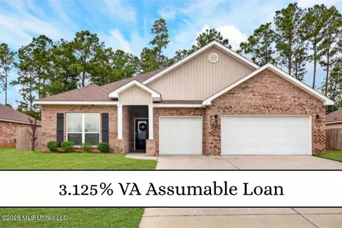 6001 Penni Ln, Ocean Springs, MS 39564