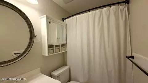 Bath - 3924 Riverpine Dr, Moss Point, MS 39563 photo 4 of 8