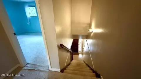Entry Way - 3924 Riverpine Dr, Moss Point, MS 39563 photo 7 of 9