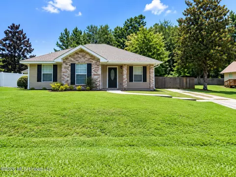 1078 Lilinoe Way, Diamondhead, MS 39525