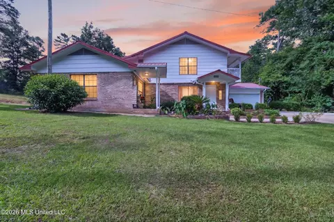 929 Crooked Creek Rd, Silver Creek, MS 39663