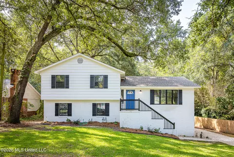 2550 Davidson Rd, Ocean Springs, MS 39564