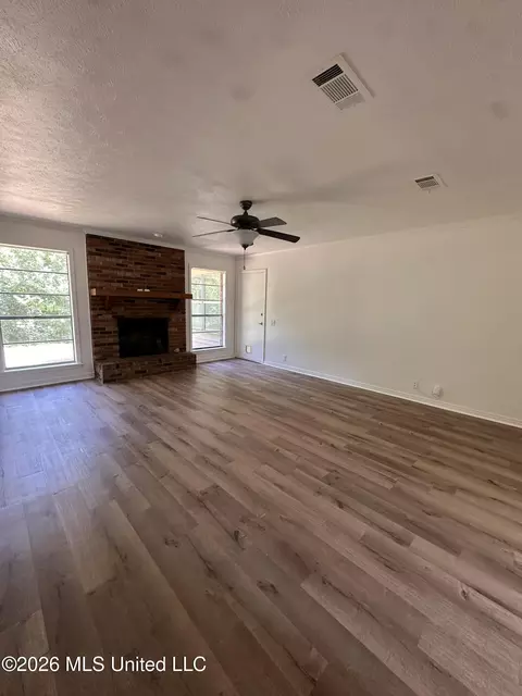 144 Spring Cv, Brandon, MS 39042 photo 2