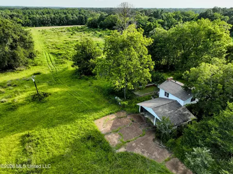 275 Dampeer Rd, Canton, MS 39046 photo 2