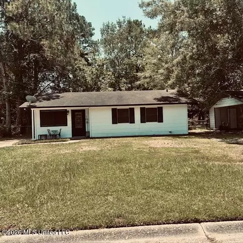 229 Linda Dr, Ocean Springs, MS 39564