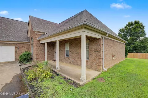 Exterior - 1337 Holly Springs Rd, Hernando, MS 38632 photo 4 of 5