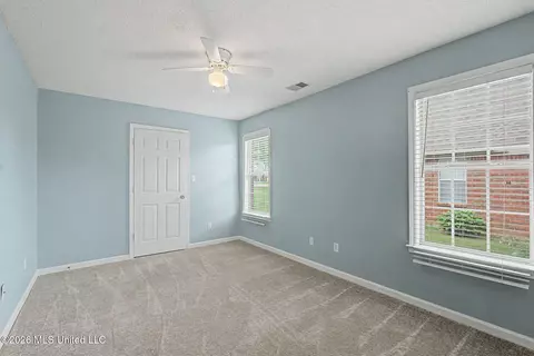 Bedroom - 1337 Holly Springs Rd, Hernando, MS 38632 photo 2 of 3