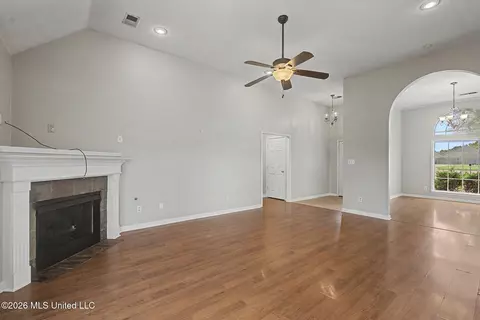Living - 1337 Holly Springs Rd, Hernando, MS 38632 photo 3 of 3