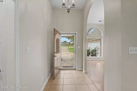 Entry Way - 1337 Holly Springs Rd, Hernando, MS 38632 photo 2 of 3